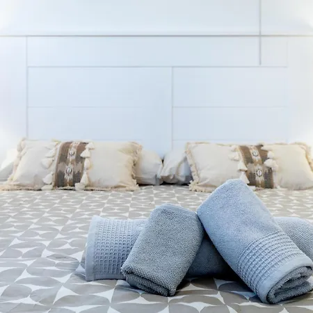 2b. Cozy Flores Big Terrace With Pool