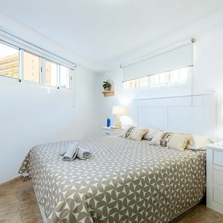 2b. Cozy Flores Big Terrace With Pool Адехе