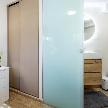 2b. Cozy Flores Big Terrace With Pool 公寓 阿德耶