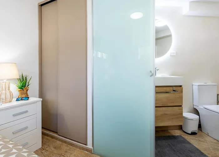 2b. Cozy Flores Big Terrace With Pool شقة أذيخي